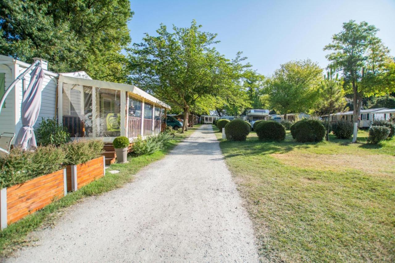 Camping Royal Ocean Hotel Saint-Sulpice-de-Royan Exterior photo